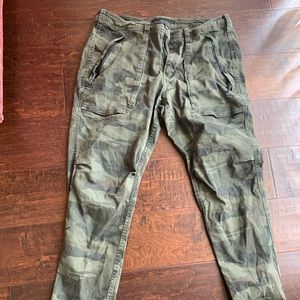 Abercrombie & Fitch camo pants